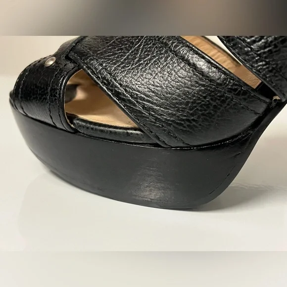 Michael Kors Black Leather Brushed Nickel Studded Buckle Platform Heels 7.5M - Picture 11 of 13